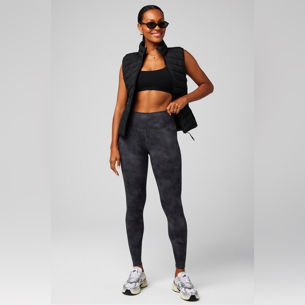 Fabletics Lightweight Adventure Vest - Picture 3 of 5